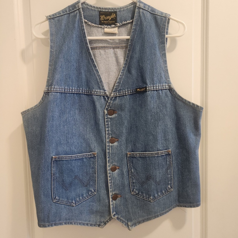 Vintage Wrangler No-Fault Denims Vest Medium Wash Blue Cotton Made in USA Large
